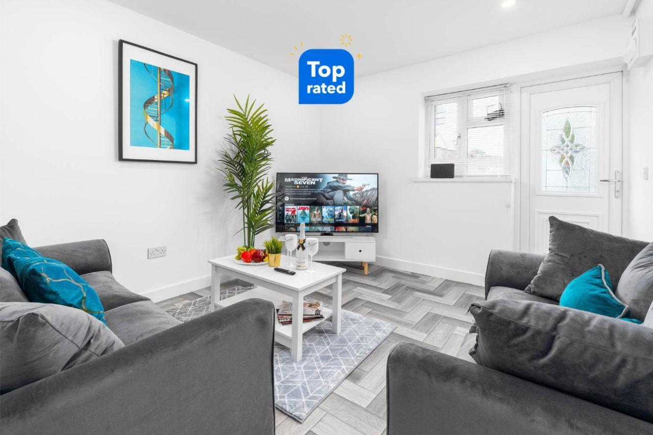 5 Bedroom House - 10 Guests - Multiple Off Street Parking - Garden - Smart Tv - Wifi - Contractors - Families - Groups Birmingham Zewnętrze zdjęcie