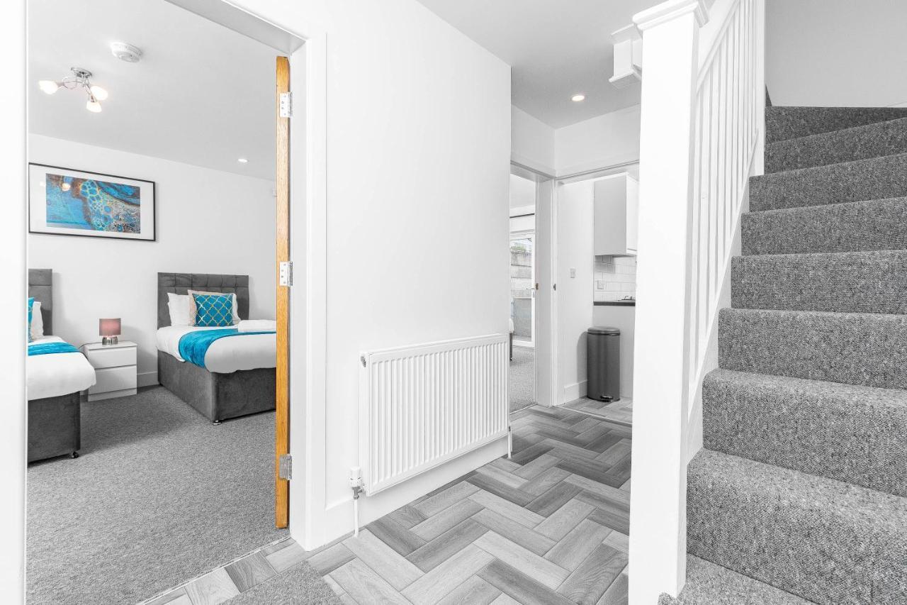 5 Bedroom House - 10 Guests - Multiple Off Street Parking - Garden - Smart Tv - Wifi - Contractors - Families - Groups Birmingham Zewnętrze zdjęcie